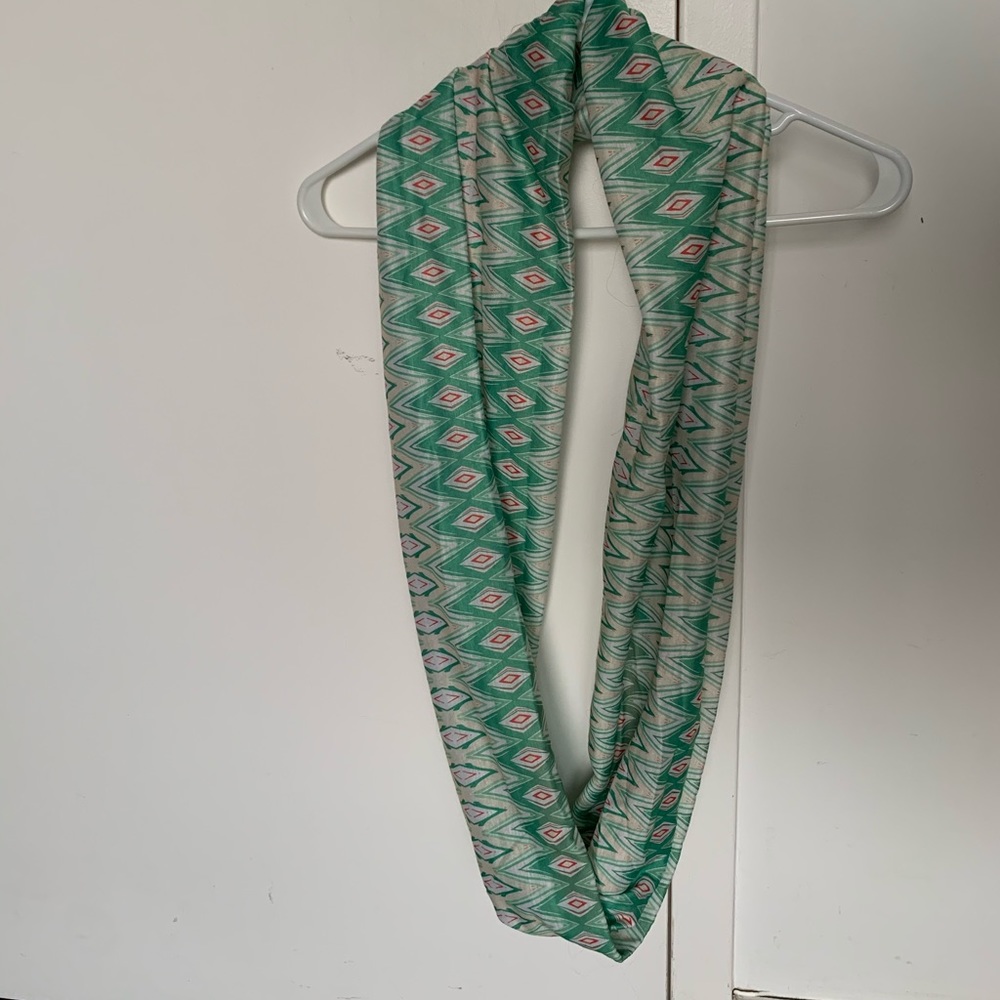 Infinity scarf